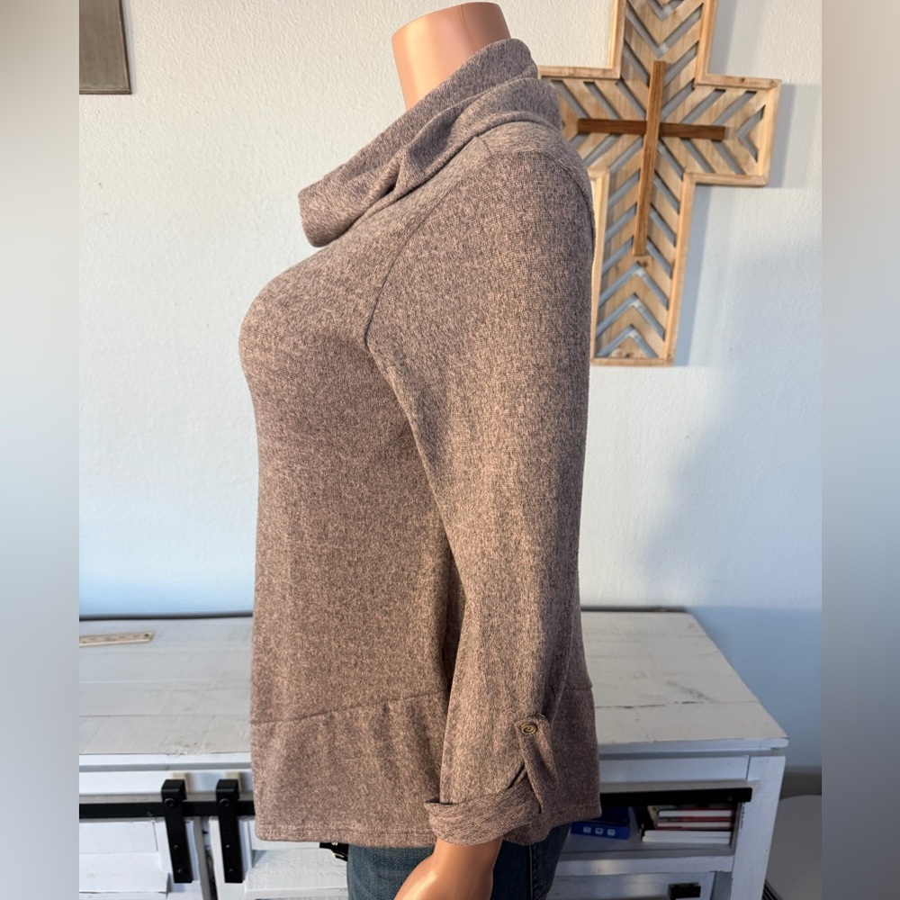 Jesse & Jax Taupe Cowl Neck Asymmetrical Hem Knit Top Size Small - Picture 6 of 13